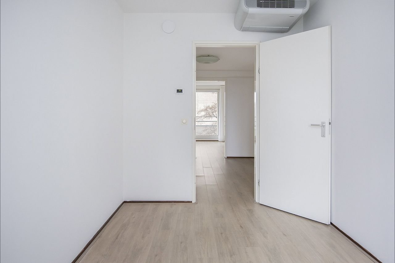 3-room apartment on the Amstel - Image 11
