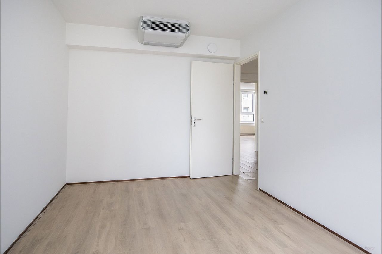 3-room apartment on the Amstel - Image 13