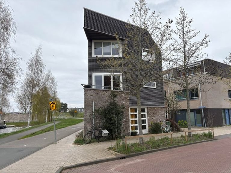 Gemeubileerd huis met vrij uitzicht - Afbeelding 3