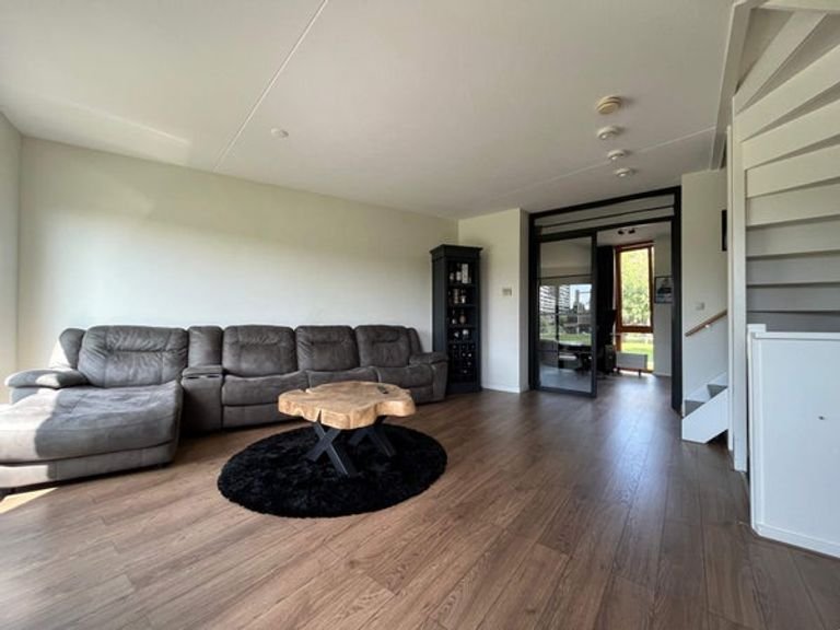 Waterfront House in Hoogvliet - Image 6