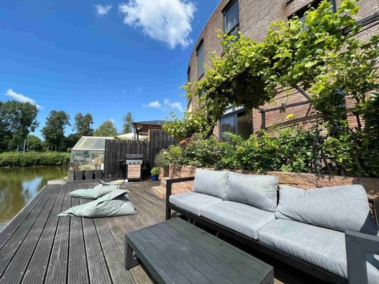 Waterfront House in Hoogvliet - Image 18