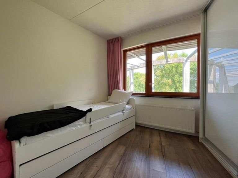 Waterfront House in Hoogvliet - Image 13