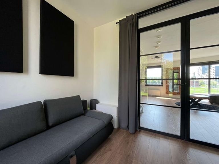 Waterfront House in Hoogvliet - Image 8