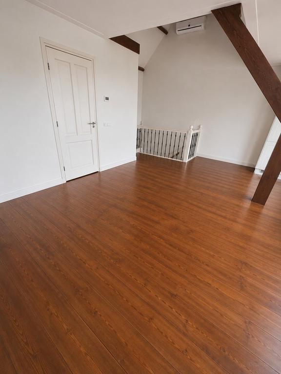 Licht appartement met groot balkon in Utrecht - Afbeelding 8