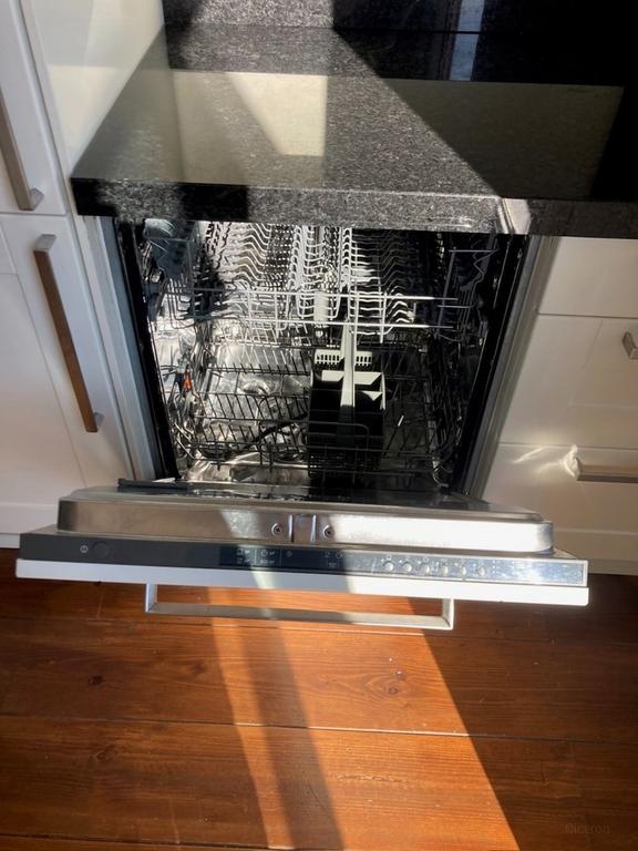 Licht appartement met groot balkon in Utrecht - Afbeelding 17