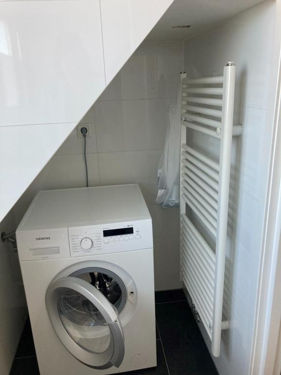Licht appartement met groot balkon in Utrecht - Afbeelding 18