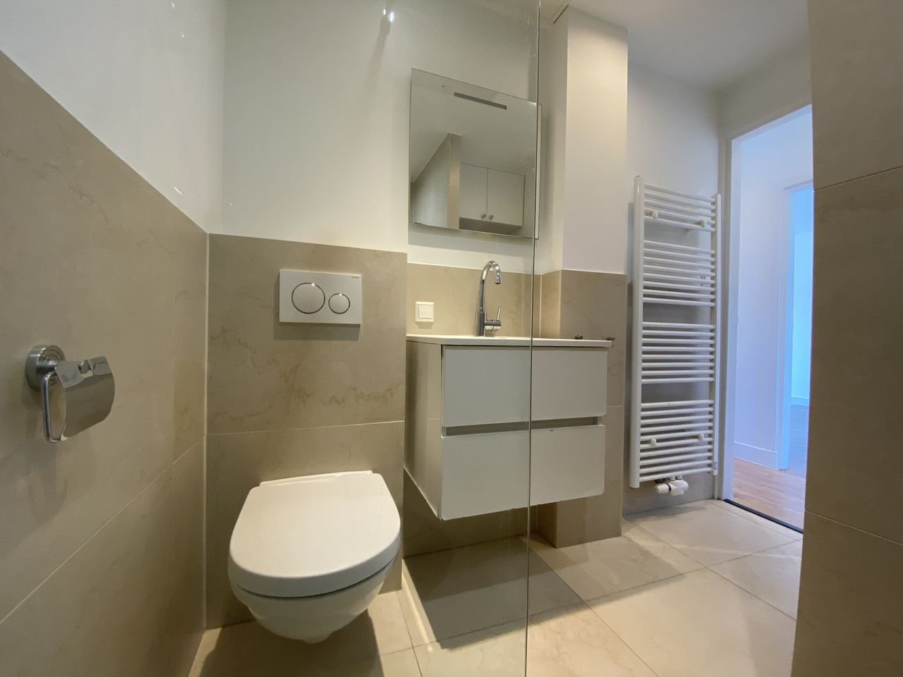 Bright 4-room apartment with balcony - Image 8