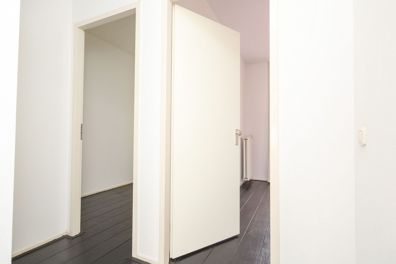 Bright 2-bedroom apartment in De Pijp - Image 10