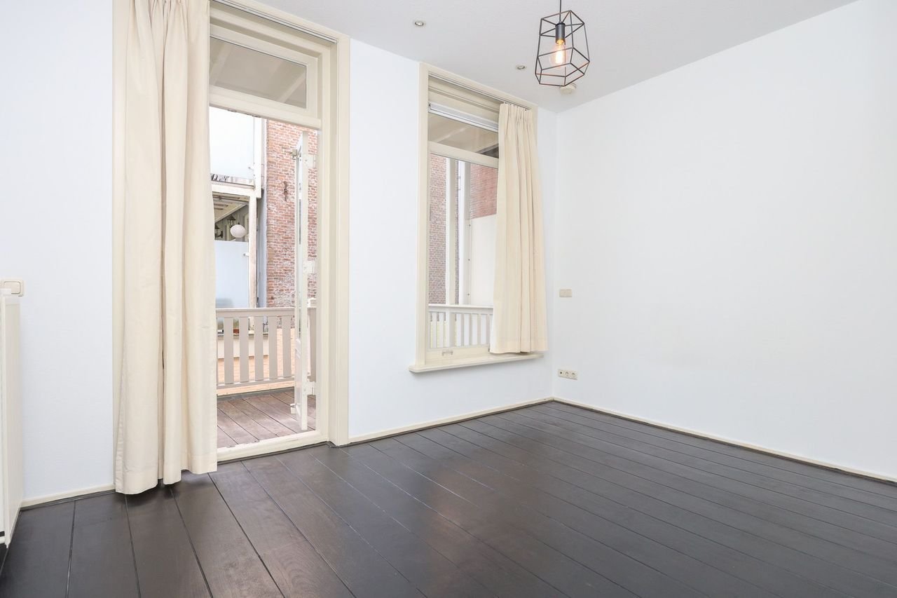 Bright 2-bedroom apartment in De Pijp - Image 16