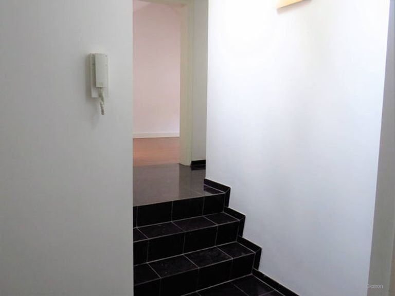 1-bedroom apartment in Stokstraatkwartier - Image 9