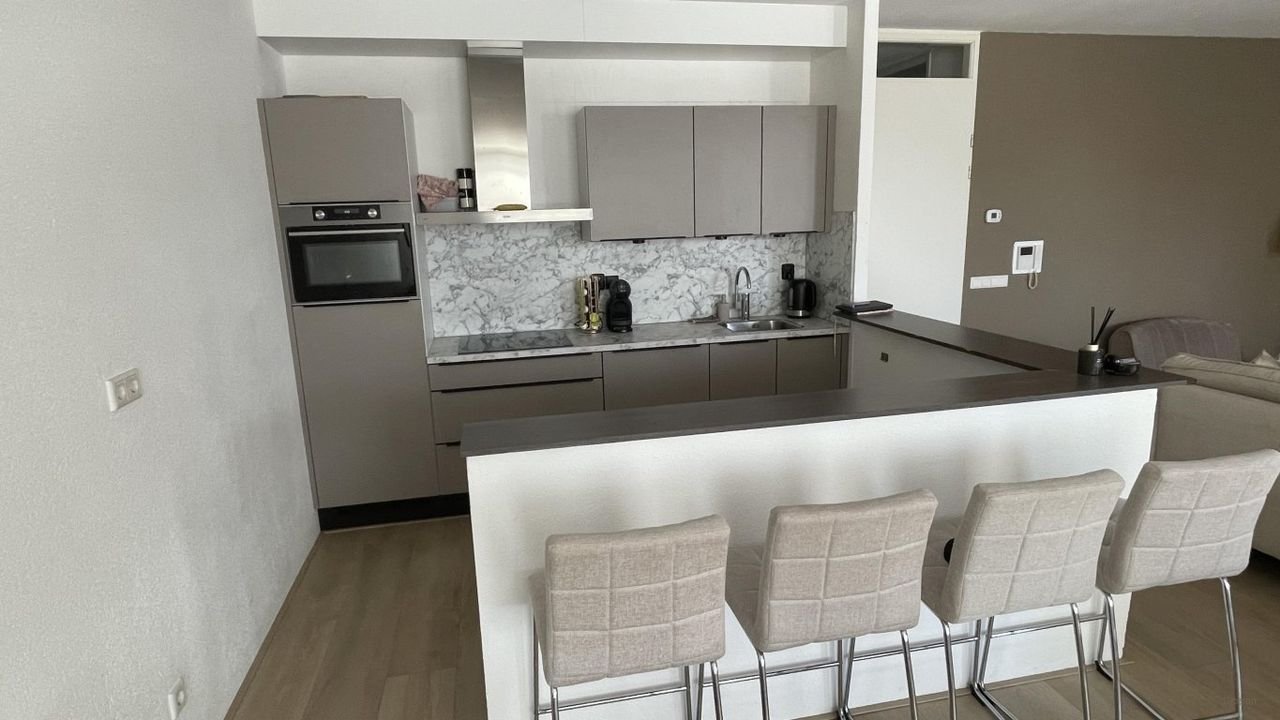 Modern 3-room apartment of 104 m² in Lewenborg - Image 2