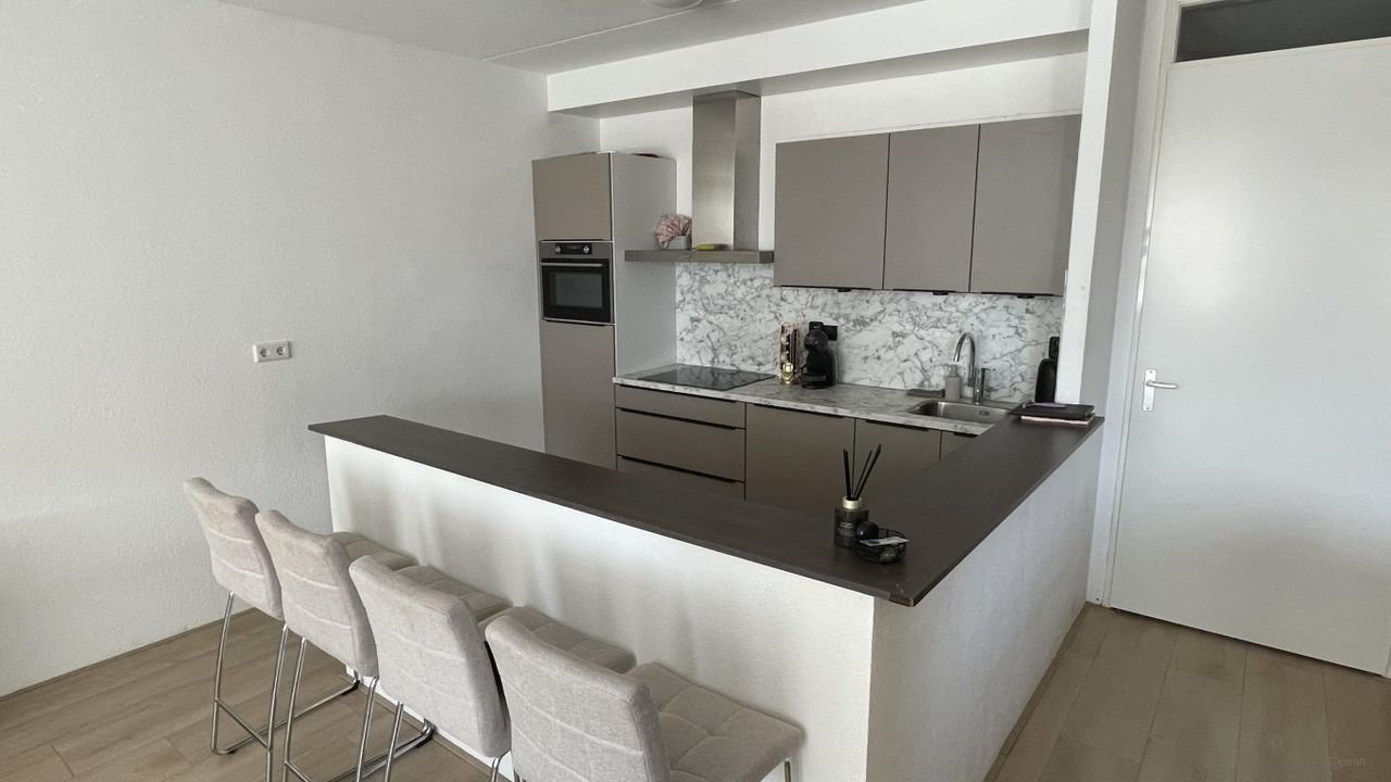 Modern 3-room apartment of 104 m² in Lewenborg - Image 3