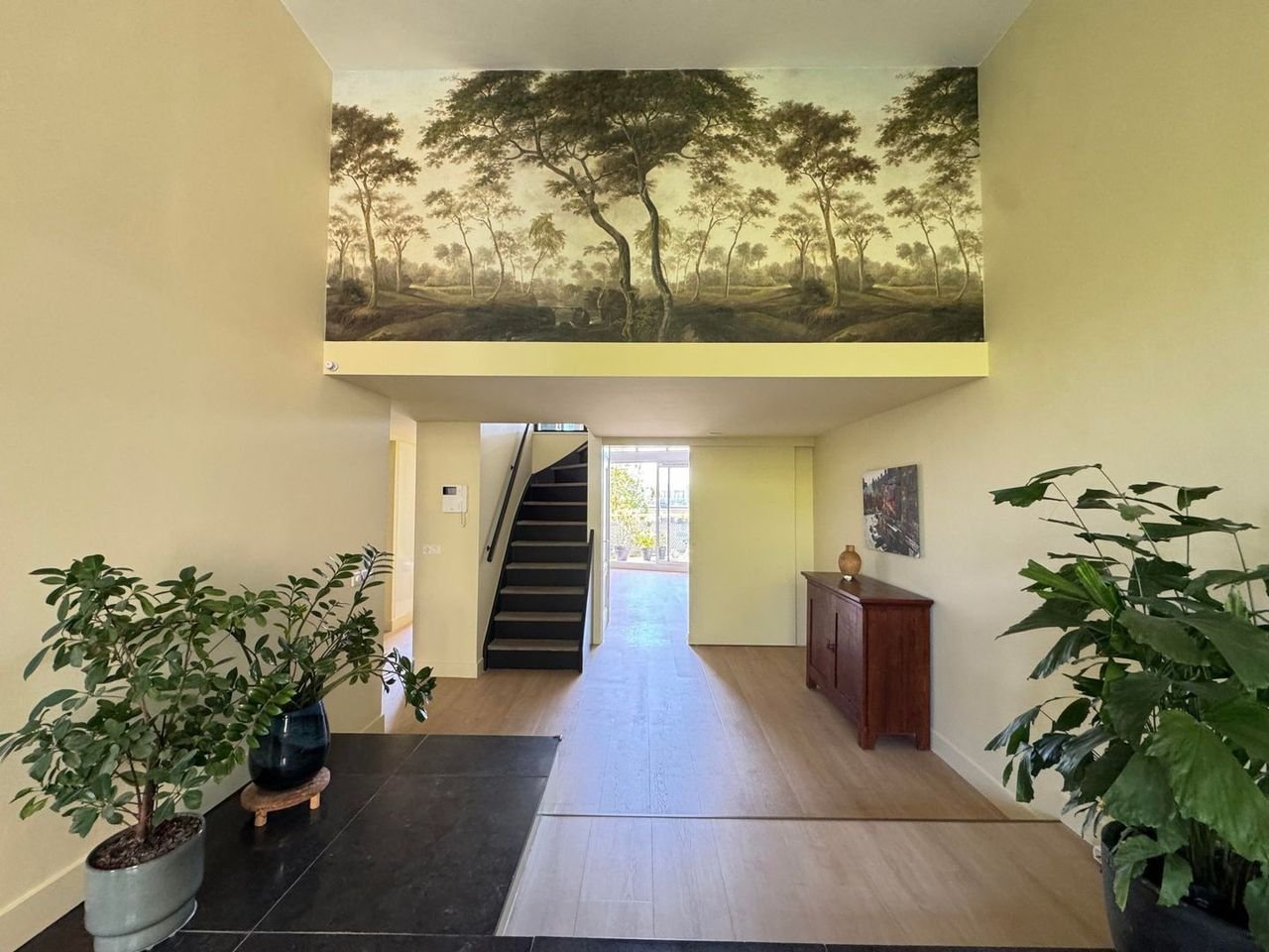 Furnished 2-bedroom apartment with 2 balconies - Image 17