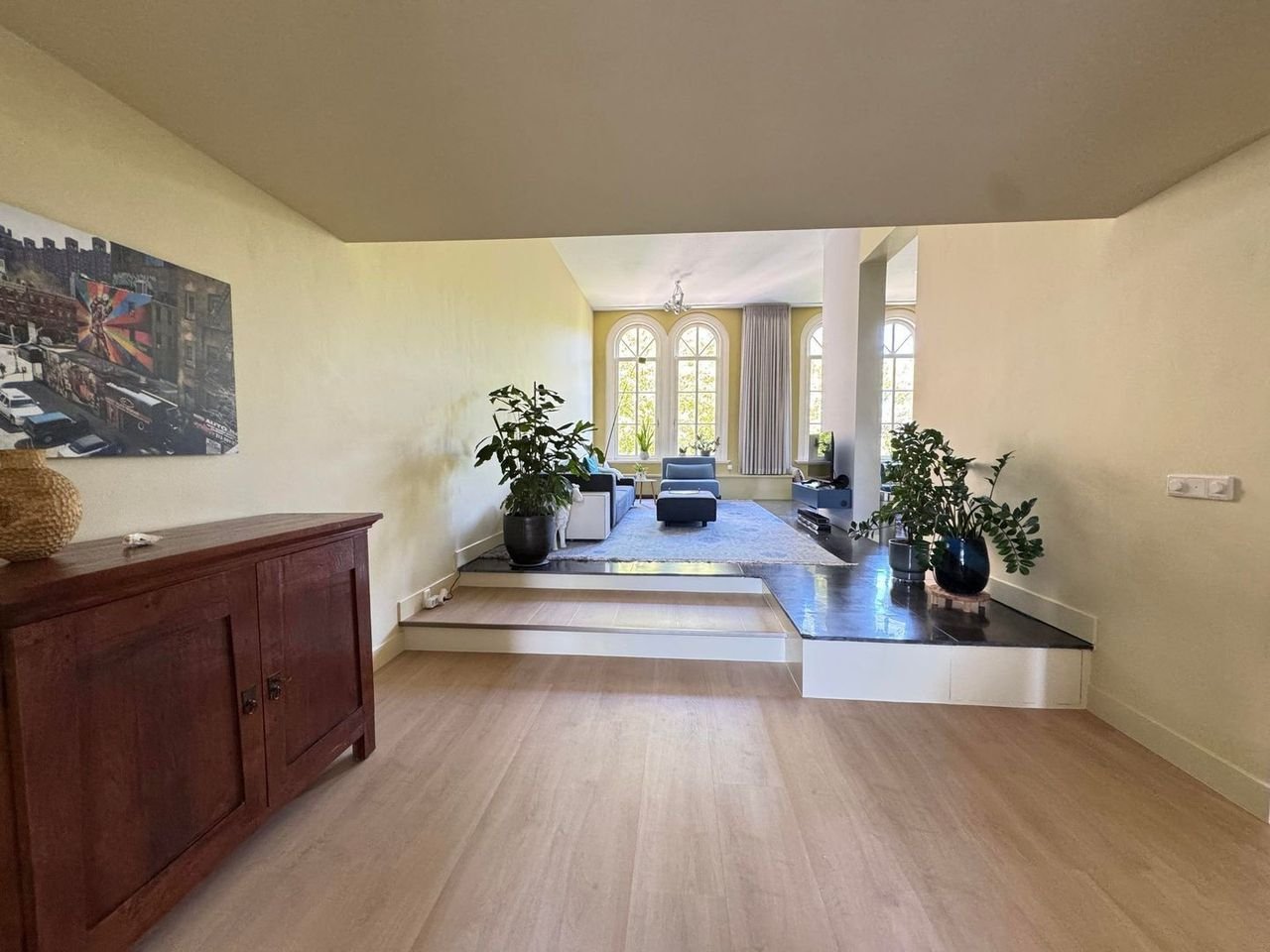 Furnished 2-bedroom apartment with 2 balconies - Image 9