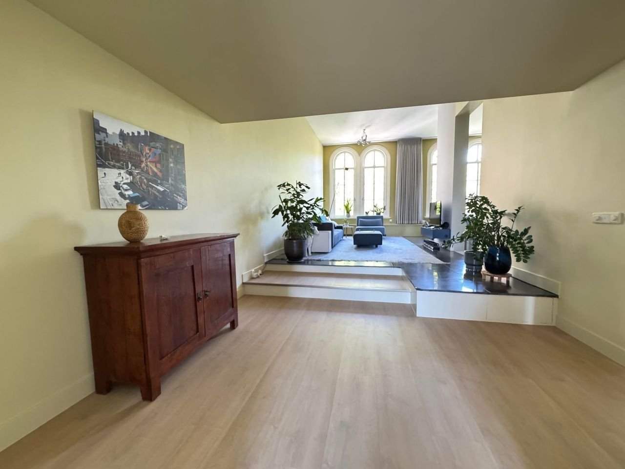 Furnished 2-bedroom apartment with 2 balconies - Image 8