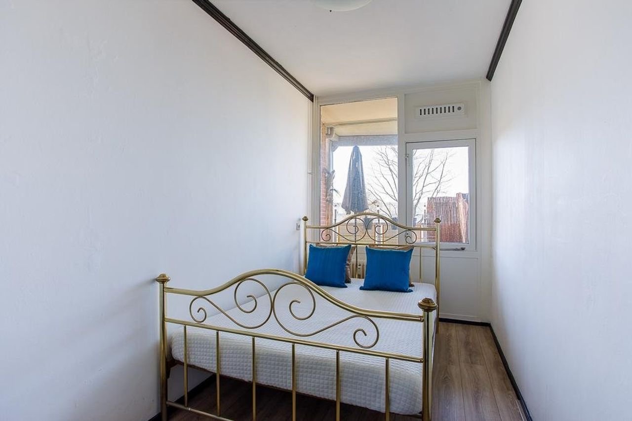 Apartment with 2 balconies in Oldenzaal - Image 12