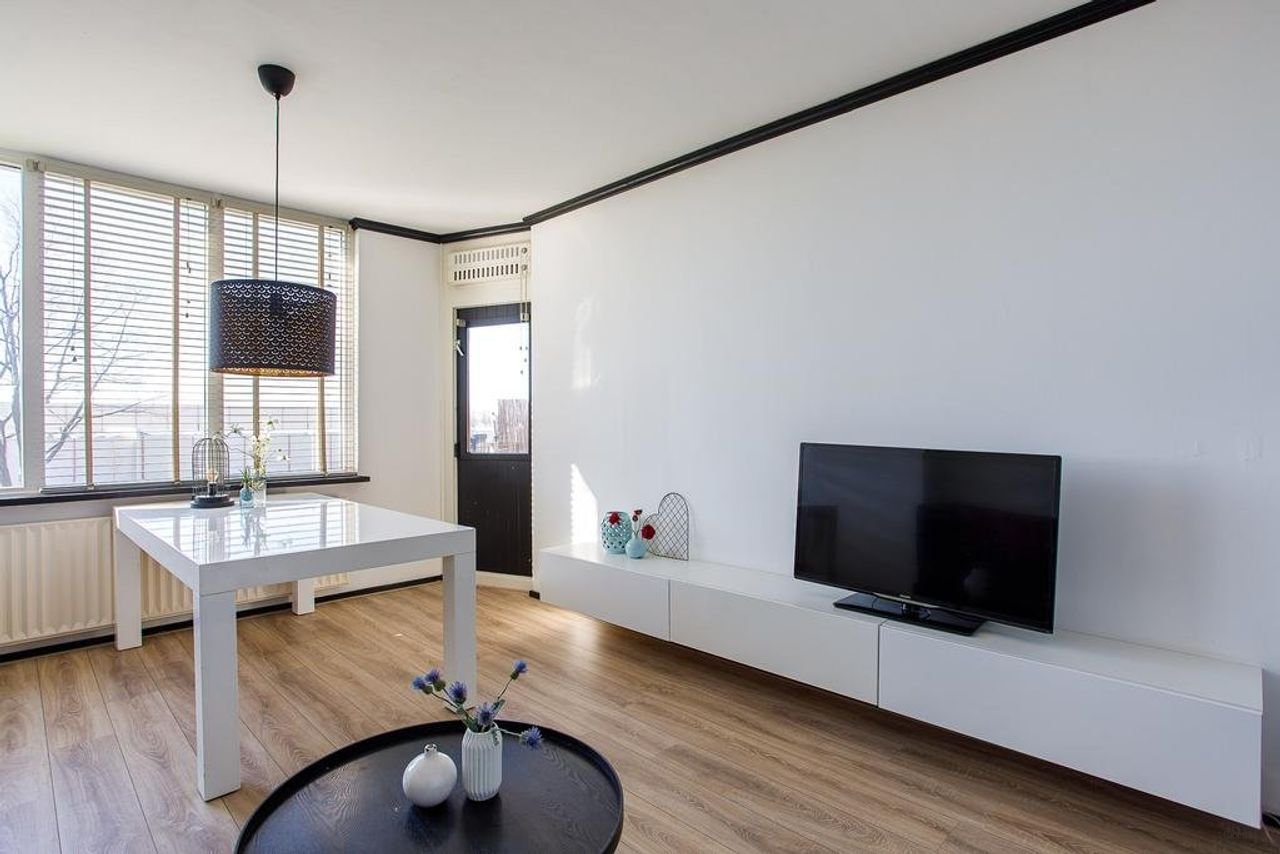 Apartment with 2 balconies in Oldenzaal - Image 5