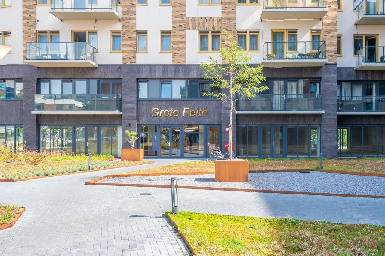 3-room apartment with balcony and parking space - Image 2