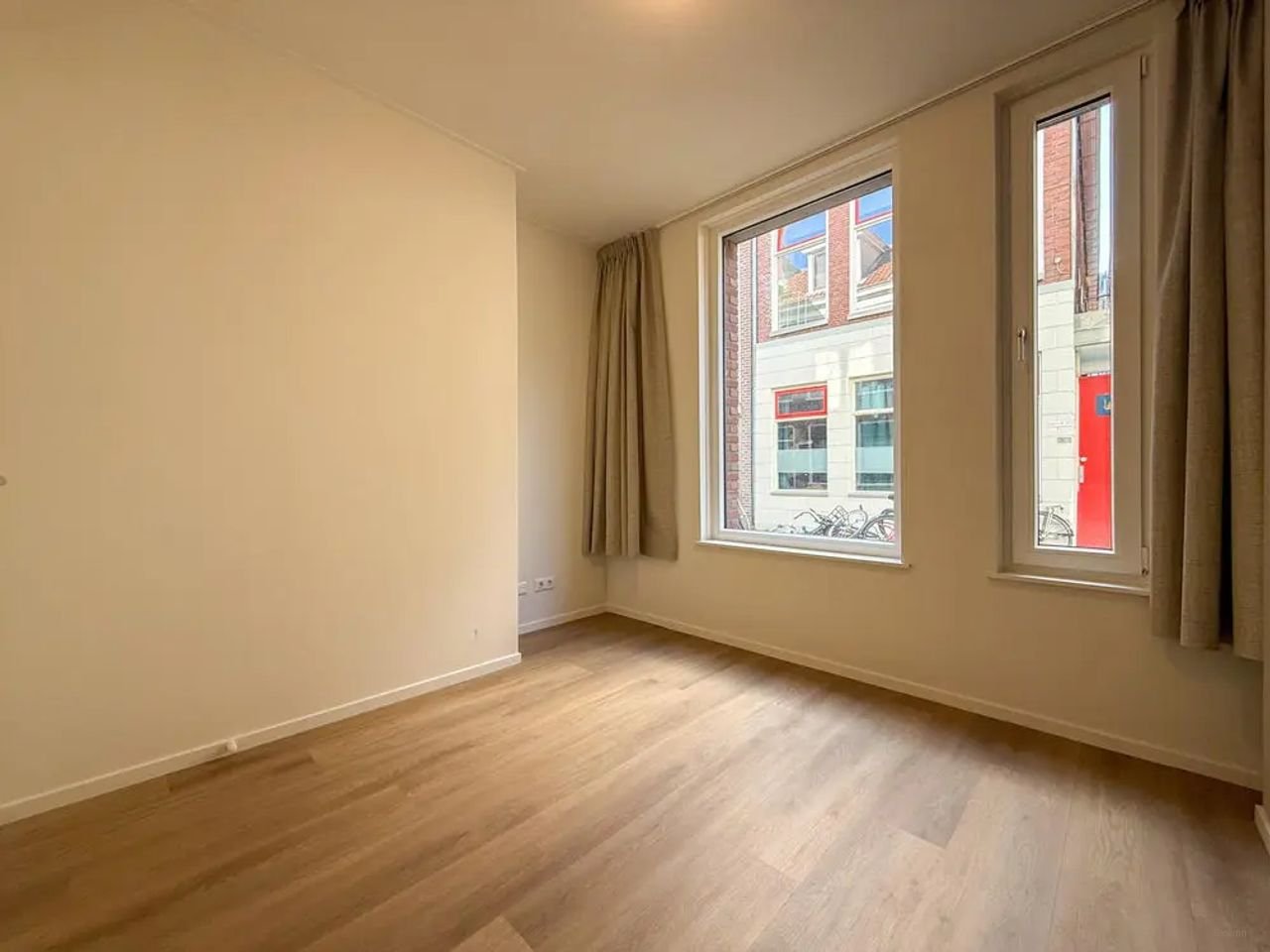 Gerenoveerde benedenwoning met tuin - Afbeelding 7