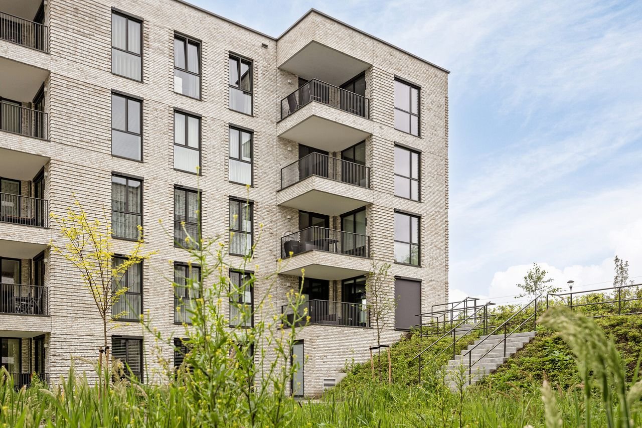 3-kamerappartement met balkon en 2 parkeerplekken - Afbeelding 2