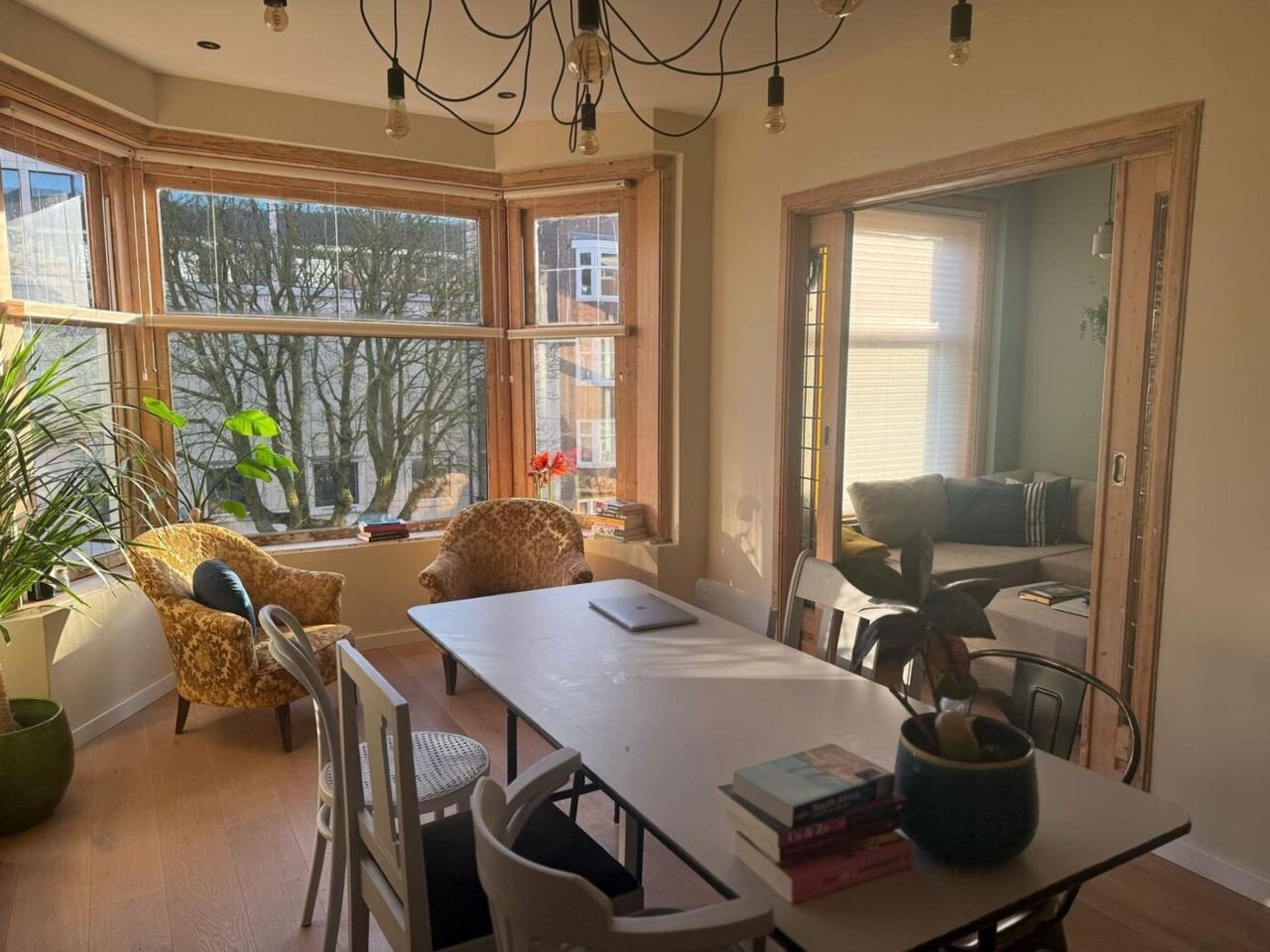 Licht 3-kamerappartement met balkon - Afbeelding 2