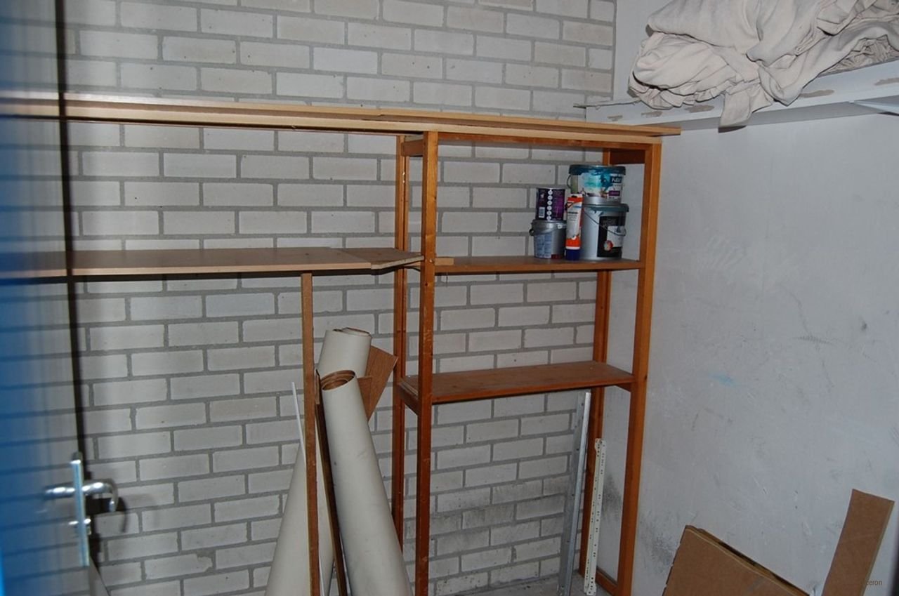 2-bedroom apartment with sunny balcony - Image 17