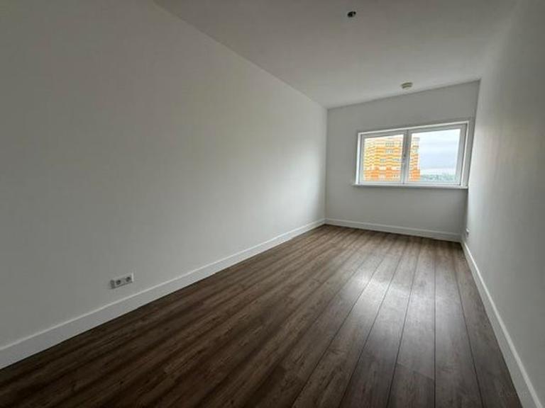 A+ apartment on the 11th floor in Noord - Image 9