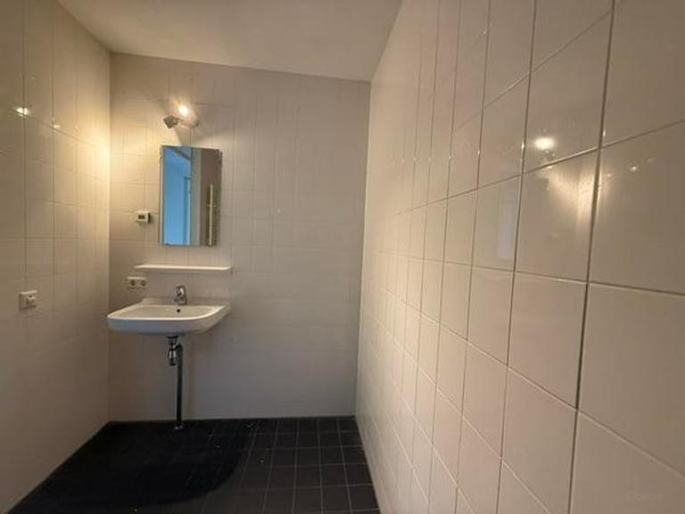 A+ apartment on the 11th floor in Noord - Image 12