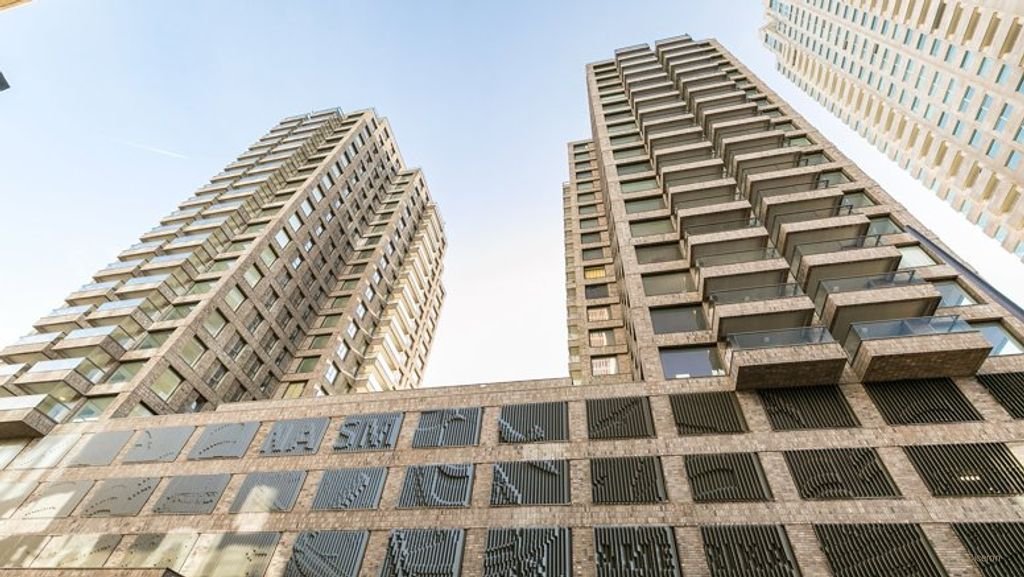 83 m2 apartment with balcony - Image 1