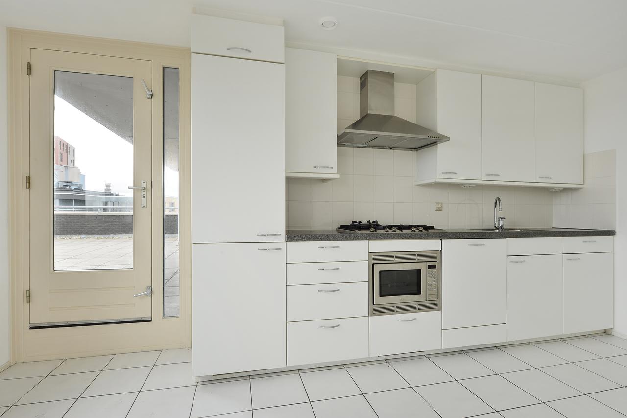 Per direct appartement in Nieuw-Sloten - Afbeelding 2