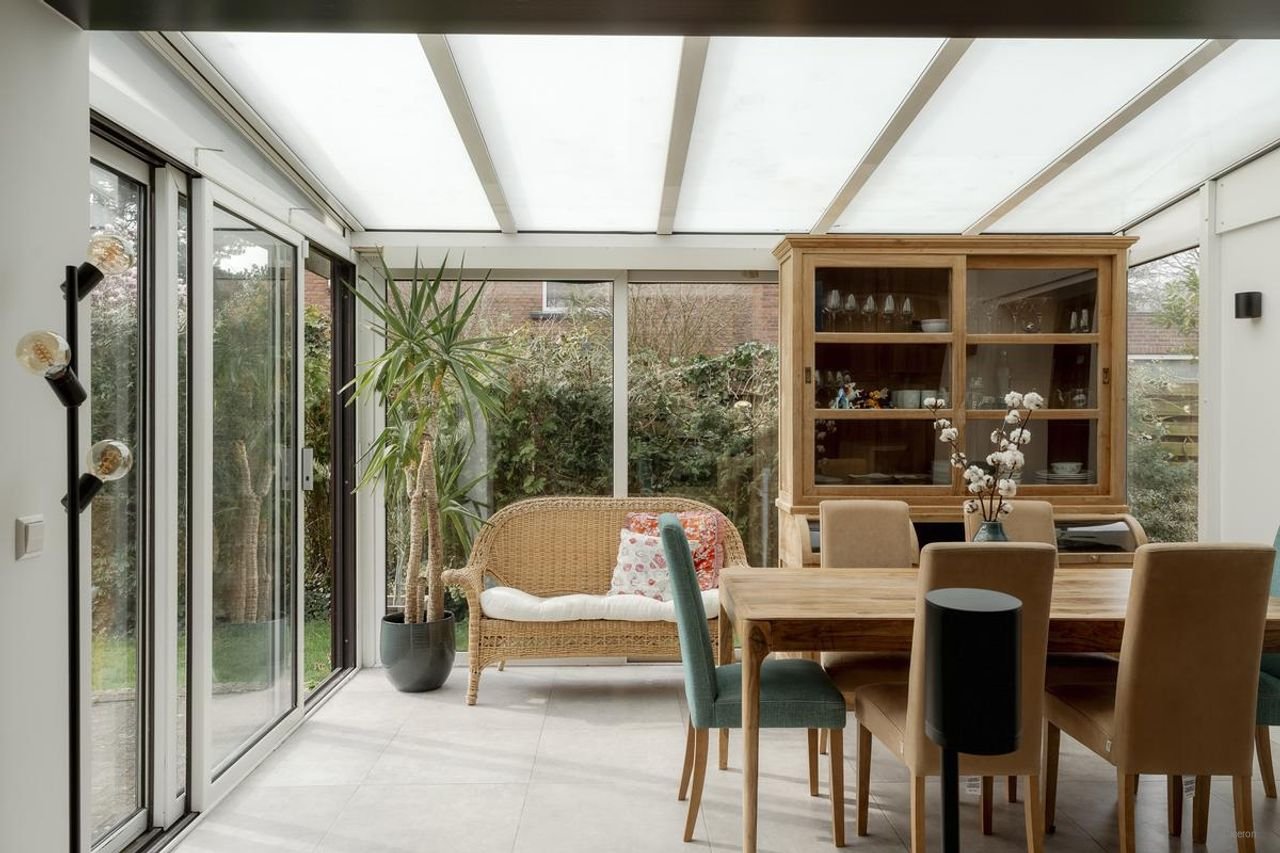 Fully renovated house with garden - Image 7