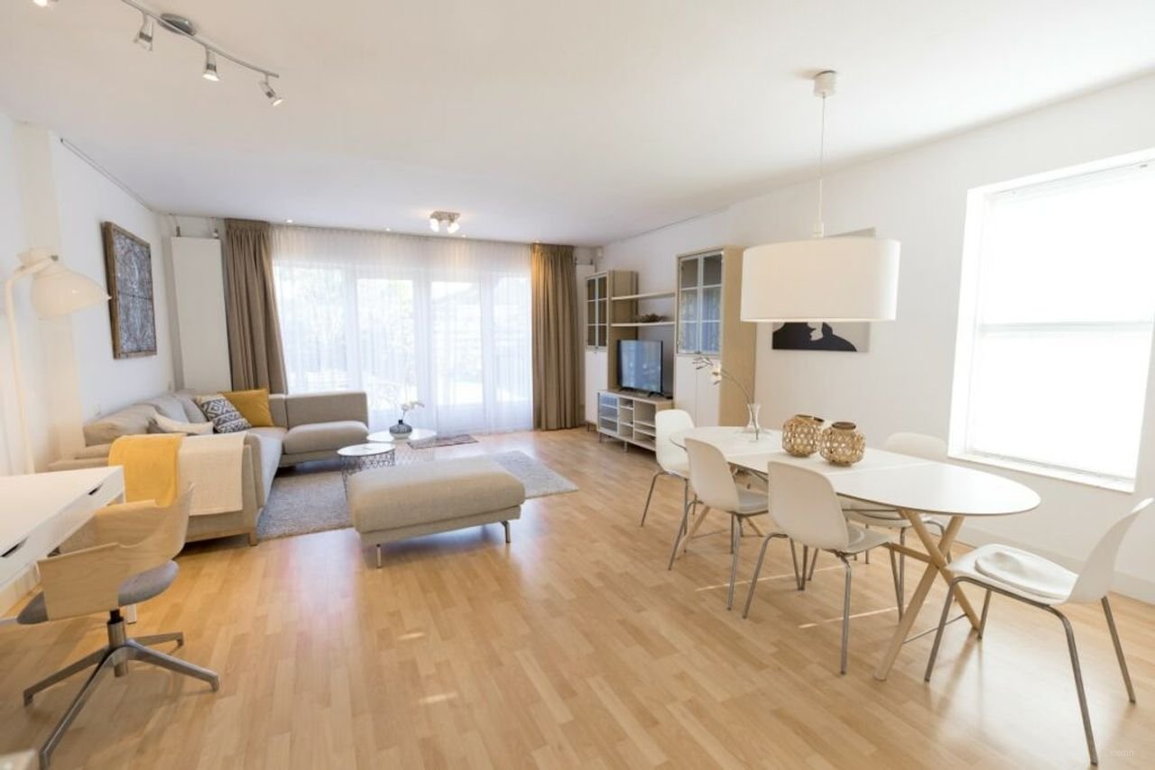 Hoekwoning met zonnige tuin in Middenhoven - Afbeelding 4