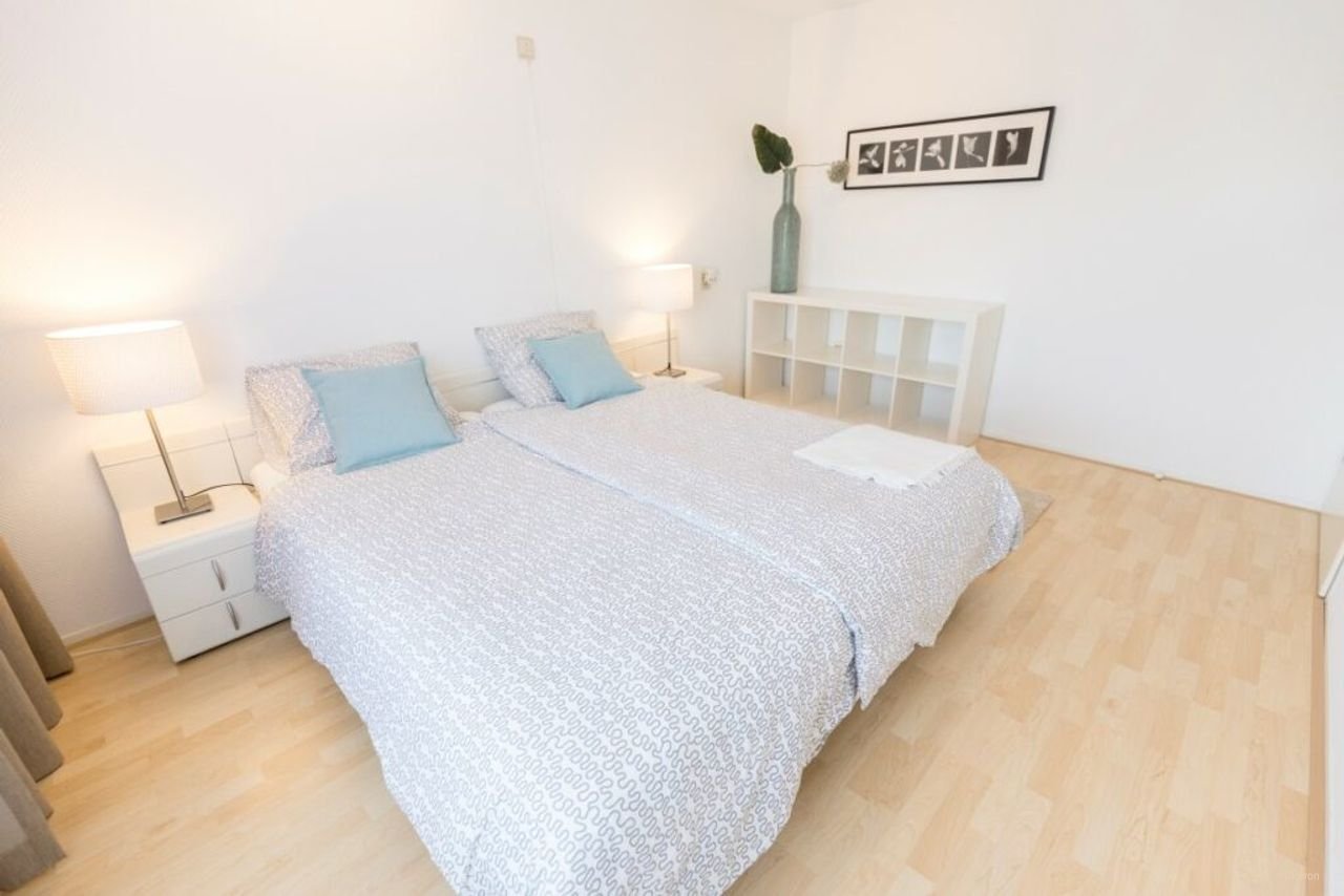 Hoekwoning met zonnige tuin in Middenhoven - Afbeelding 10