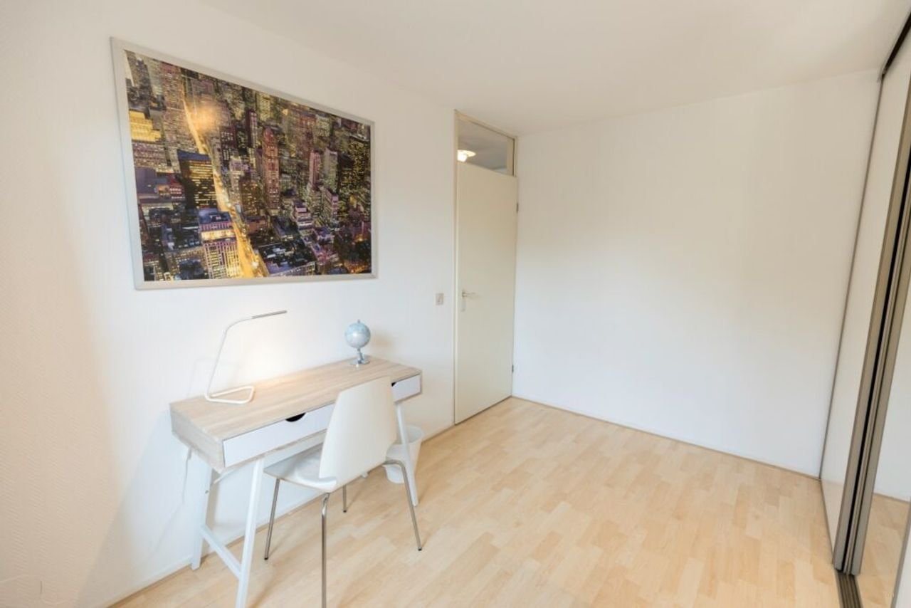 Hoekwoning met zonnige tuin in Middenhoven - Afbeelding 13