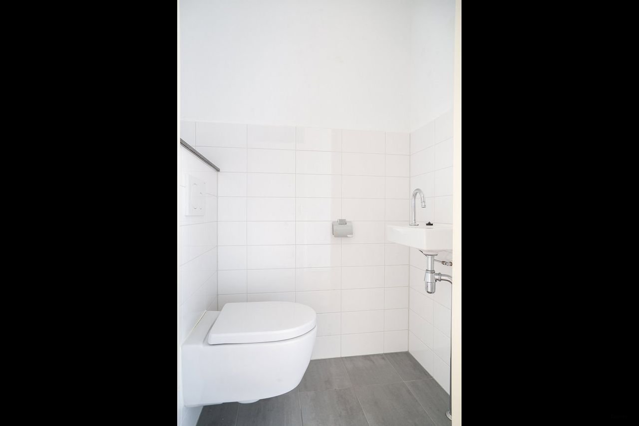 Bovenste etage met uitzicht op Reitdiep - Afbeelding 9