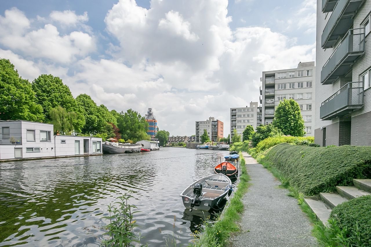 Bovenste etage met uitzicht op Reitdiep - Afbeelding 14