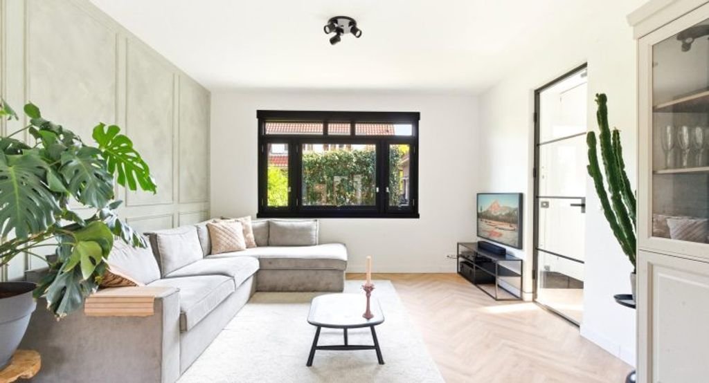 Hoekwoning met 3 slaapkamers en tuin - Afbeelding 1