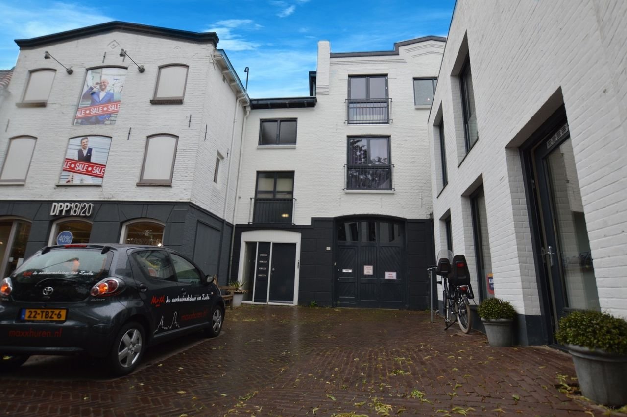 Penthouse with Roof Terrace in Zwolle - Image 3