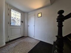 Furnished apartment with roof terrace - Image 9