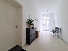 Furnished apartment with roof terrace - Image 10