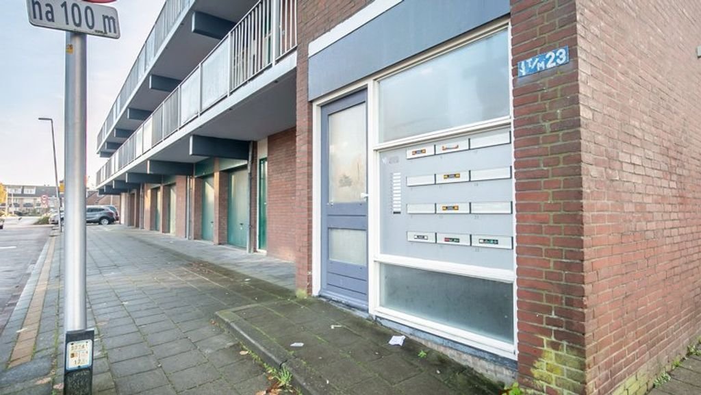 Licht appartement van 73 m² in De Leyens - Afbeelding 2