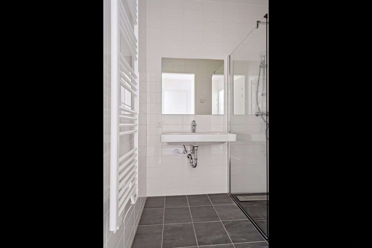 2-slaapkamerappartement met westbalkon - Afbeelding 6