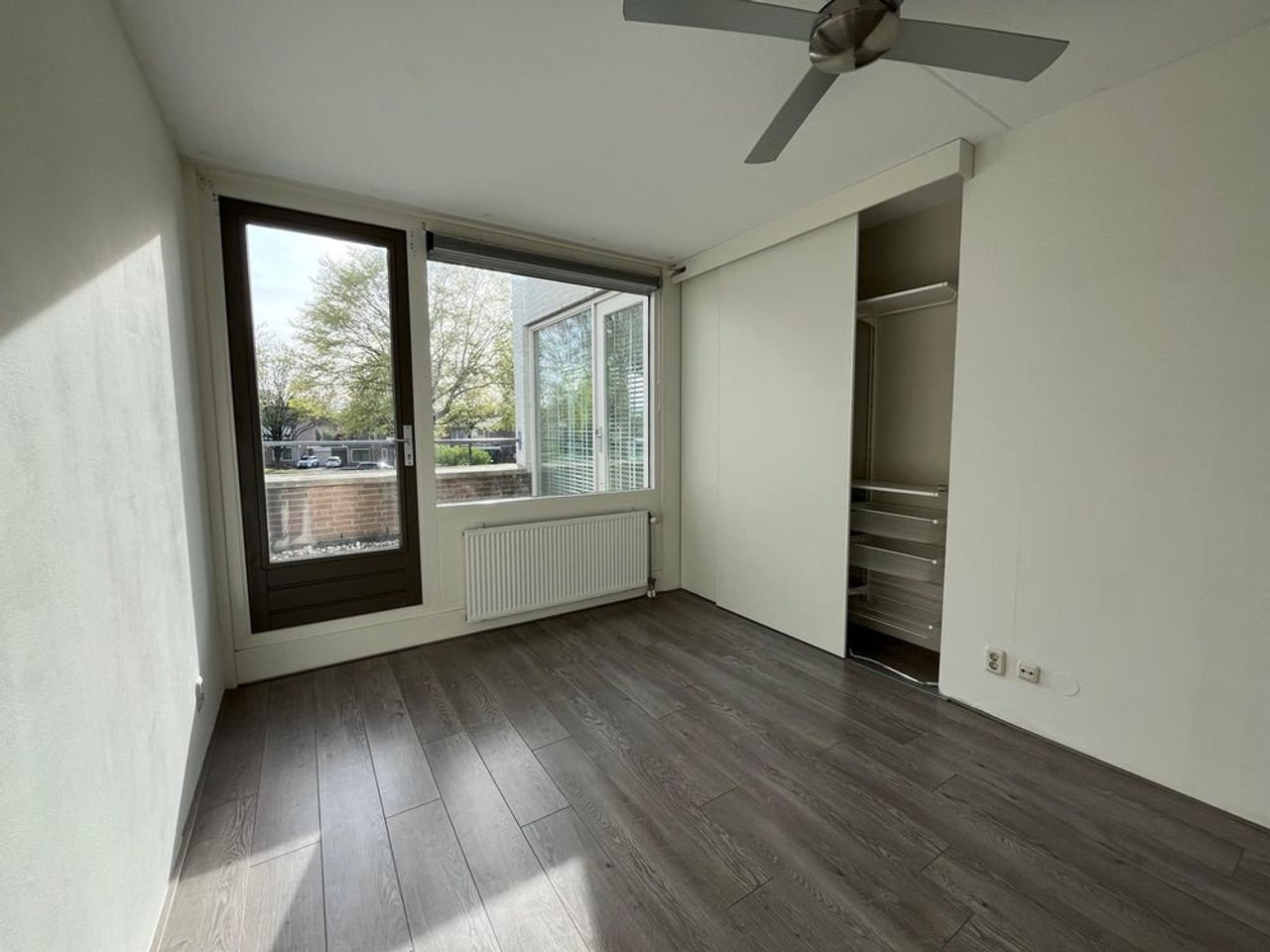 Ruime gezinswoning met garage - Afbeelding 14