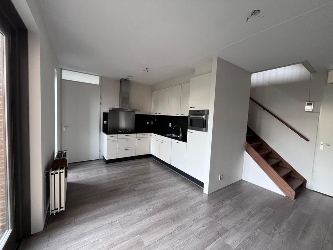 Ruime gezinswoning met garage - Afbeelding 5