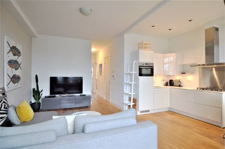 Furnished 2-bedroom apartment with balcony - Image 15