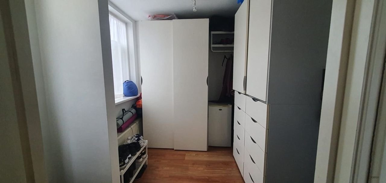 Bright 2-bedroom apartment in Haarlem - Image 4