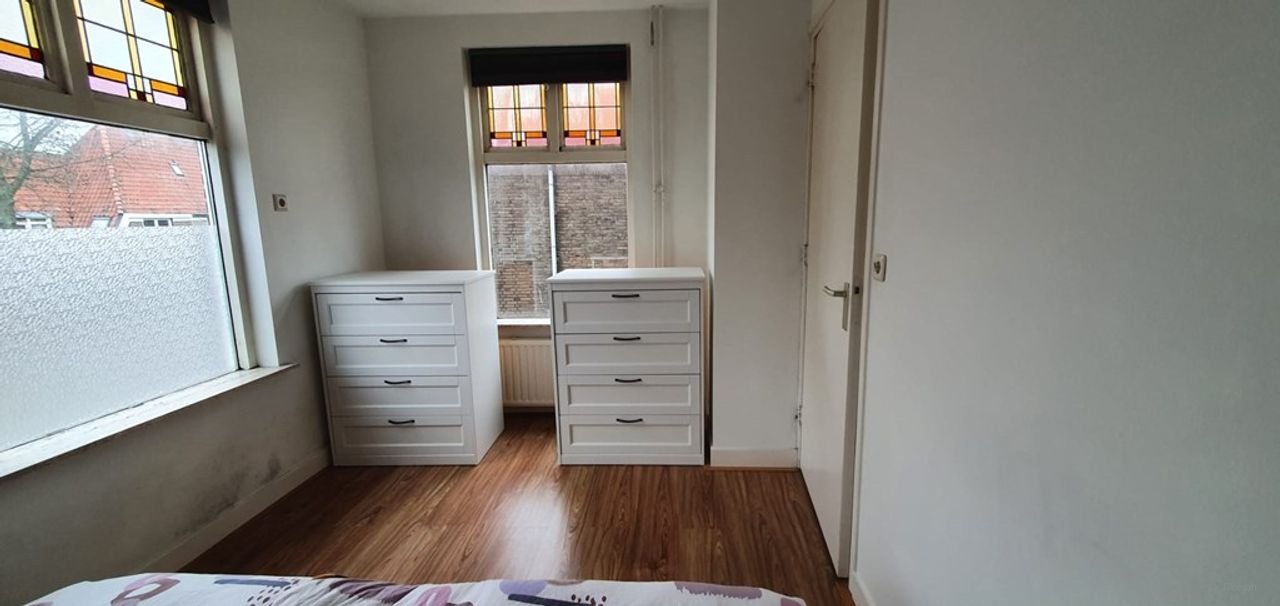 Bright 2-bedroom apartment in Haarlem - Image 6