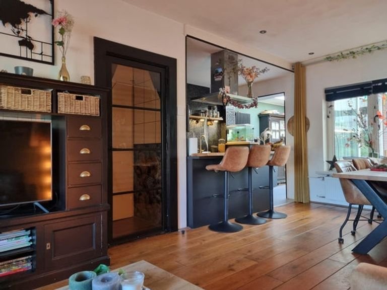Furnished house on the edge of the forest in Arnhem - Image 5