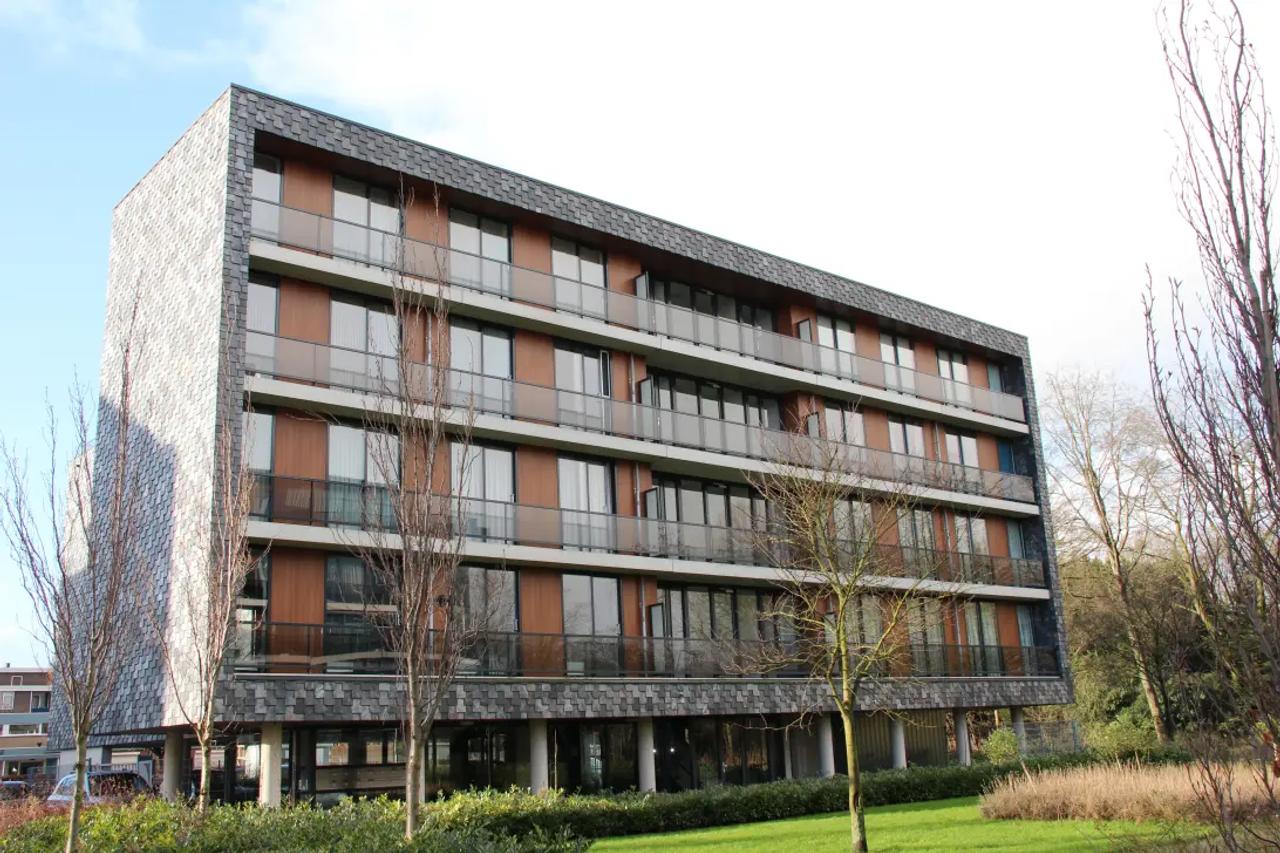 126 m² appartement met 2 balkons en parking - Afbeelding 4
