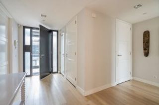 150 m² apartment with large terrace - Image 9